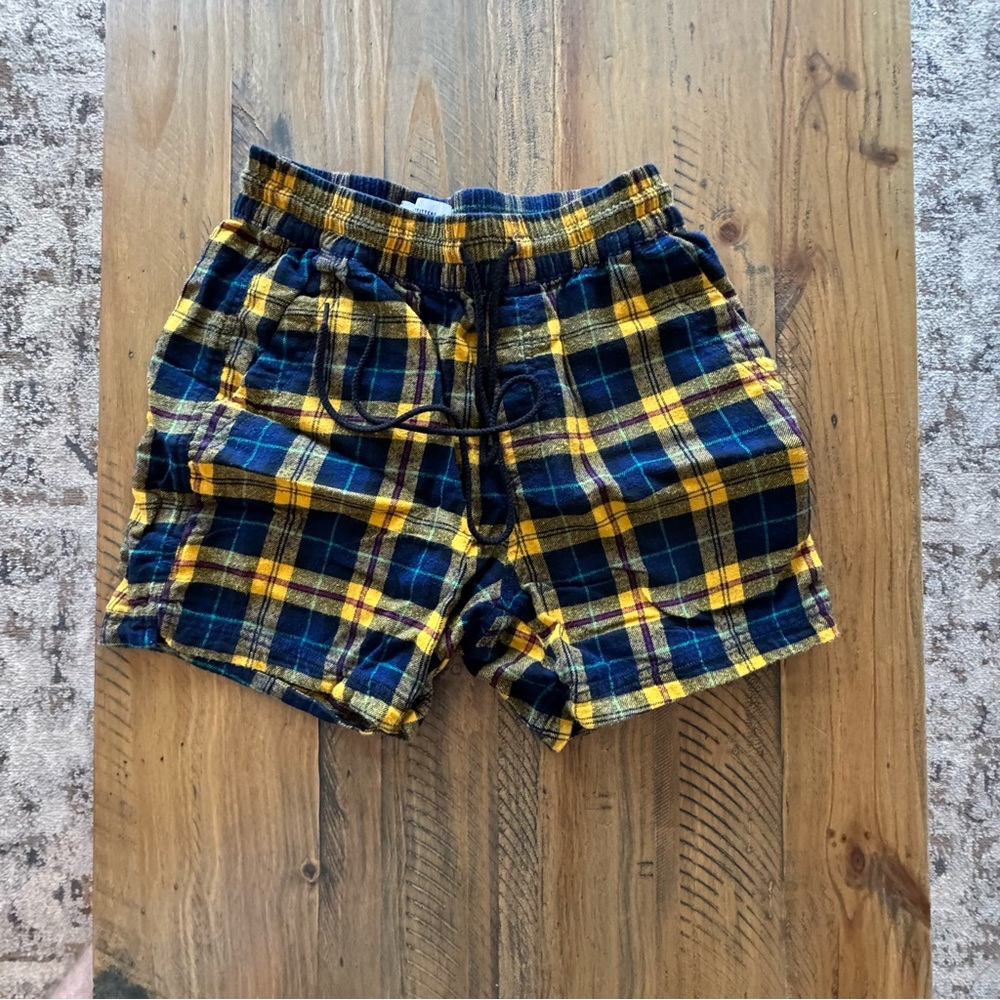 urban outfitters plaid shorts